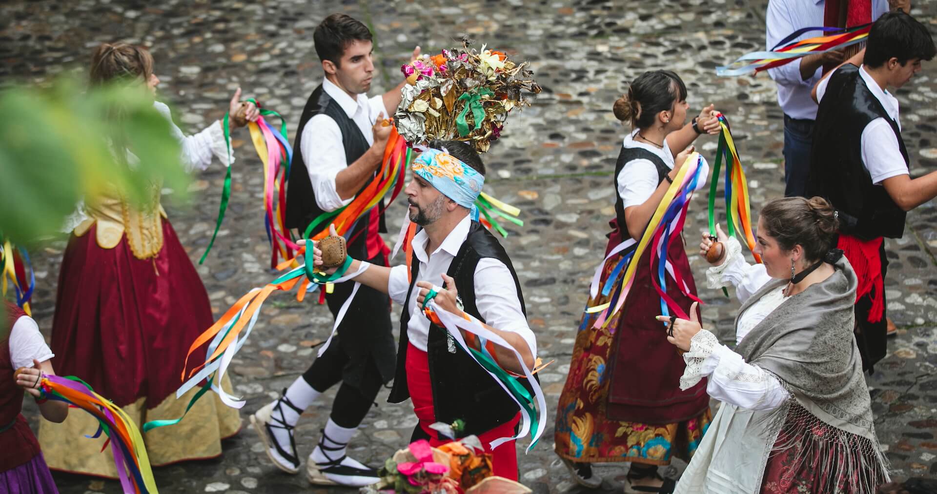 Som experts en l'estudi i la difusió del Patrimoni Immaterial